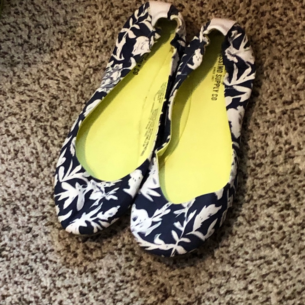 Ballet flats